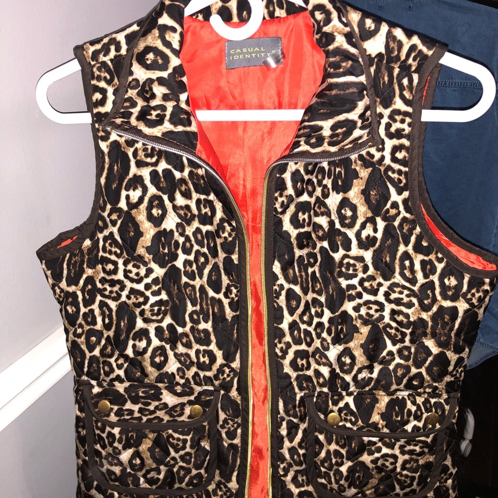 Women’s cheetah printed vest